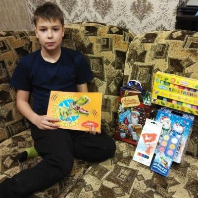 Поздравили детей Донбасса с Новым Годом.